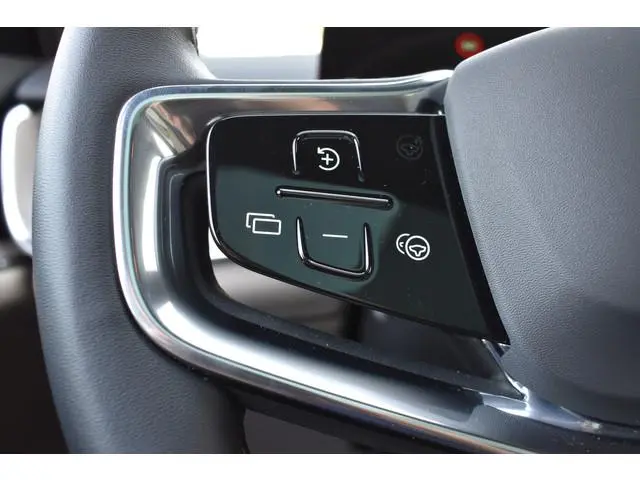 Volvo EX90