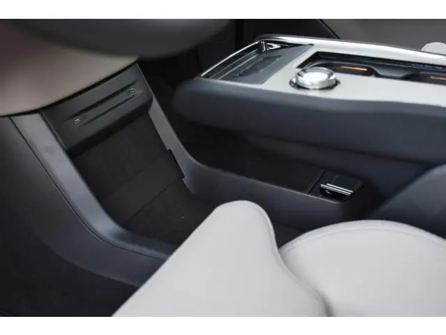 Volvo EX90