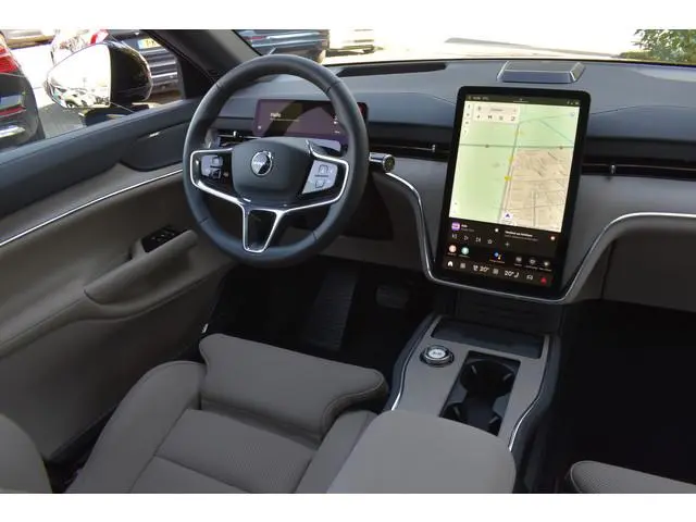 Volvo EX90