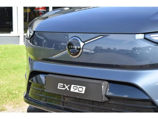 Volvo EX90