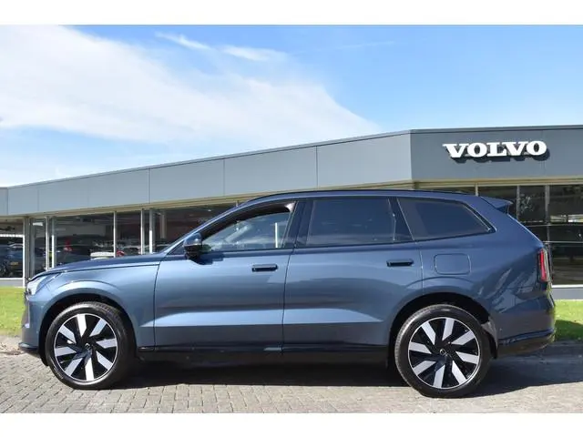 Volvo EX90