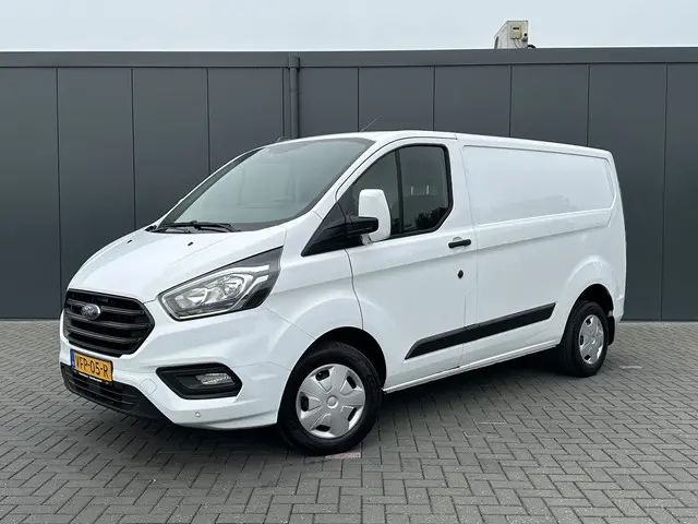 Ford Transit Custom 2.0 TDCI / L1H1 / 1e EIG. / 2.500 KG AHG / CAMERA / TREKHAAK / CRUISE / AIRCO /...