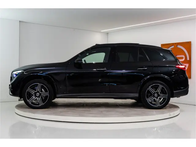 Mercedes-Benz GLC-klasse 300e 4MATIC AMG 313PK | Pano | Burmester | Sfeer | Trekhaak | Stoel&Stuurverw. | VOL! 12 MND Garantie