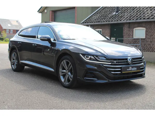 Volkswagen Arteon Shooting Brake 1.4 TSI eHybrid R-Line PHEV SOh 98.1% PANO STAND LED 23000KM!!!