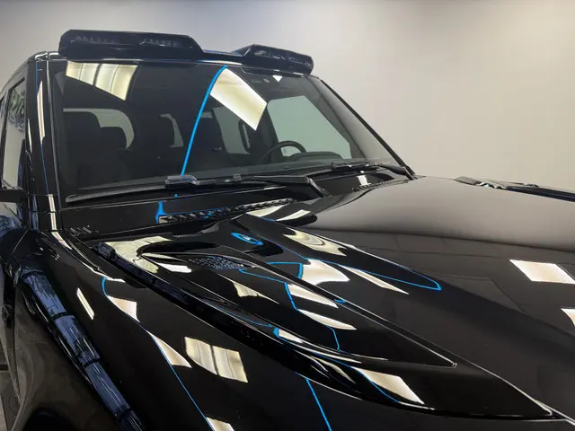 Land Rover Defender 110 2.0 P400e 110 XS Edition URBAN Spoiler/Lightbar/Motorkapdelen/Sidesteps