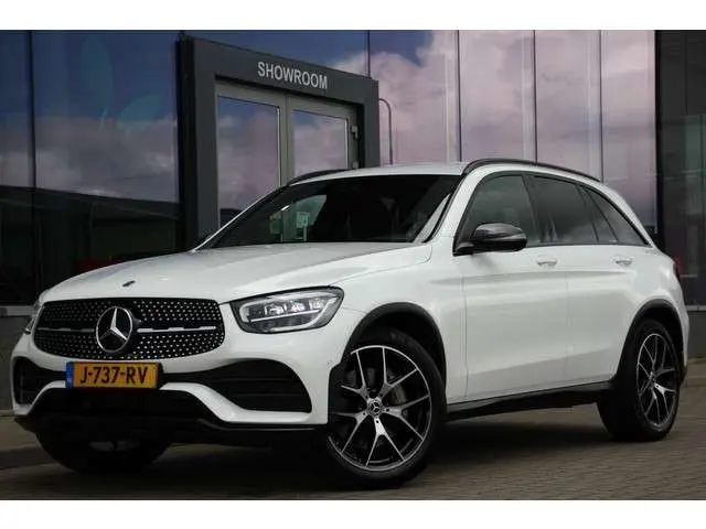 Mercedes-Benz GLC-klasse 200 4MATIC Premium Plus AMG & Night Pakket | VC | Sfeerverlichting | 20''