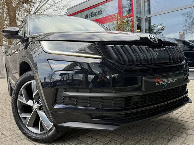 ŠKODA Kodiaq 1.5 TSI AUT. *!* SPORTLINE *!* RADAR/ CAMERA/ 19 INCH/ WINTERPAKKET/ CANTON AUDIO *!*
