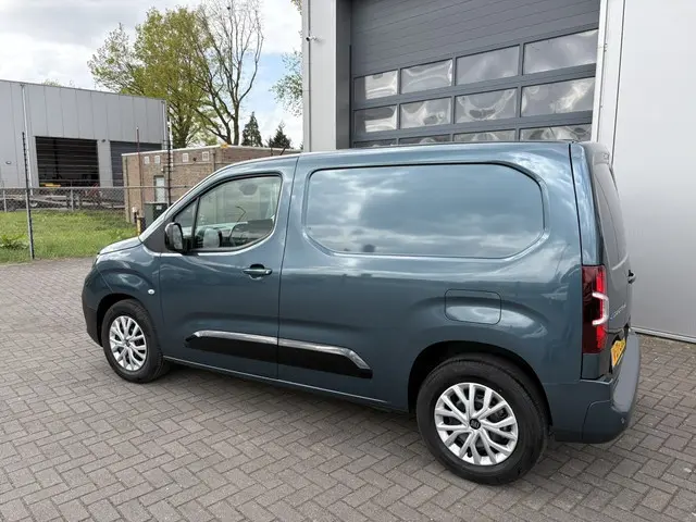 Fiat E-Doblò 50 kWh 3-zits | airco | carplay | cruise