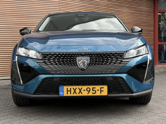 Peugeot 408