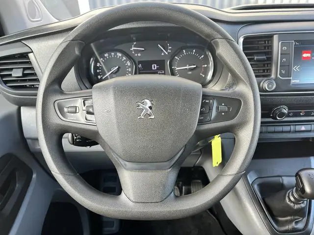 Peugeot Traveller