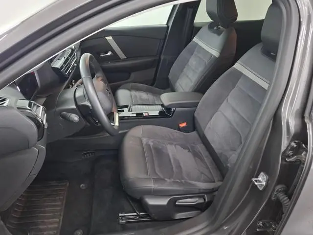 Citroën Ë-C4 Max 50 kWh Navi / Carplay/ HUD / Camera / winterpack / Cruise control adaptief
