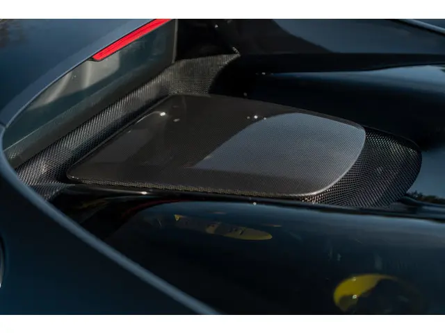 Ferrari 296