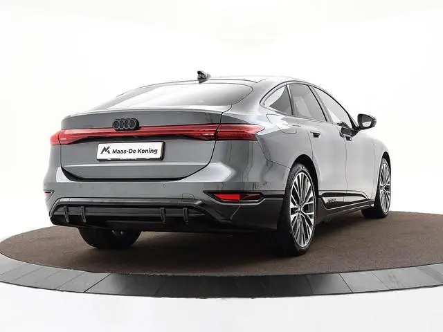 Audi A6 Sportback e-tron S edition 286 PK · Panorama-glasdak · Privacy glas · Sportstoel leder/dinam...