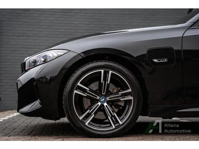 BMW 3-serie Touring 330e xDrive