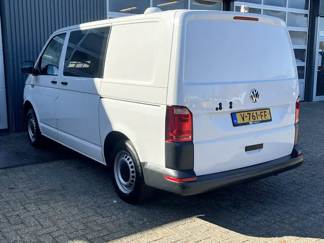 Volkswagen Transporter 2.0 TDI L1H1 DSG 2x Schuifdeur Hondenvervoer Airco Cruise controle hondenrek...