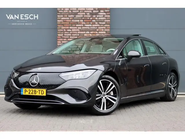 Mercedes-Benz EQE 350+ Launch Edition Luxury Line 91 kWh | Distronic | Panoramadak | Memory | Leder...