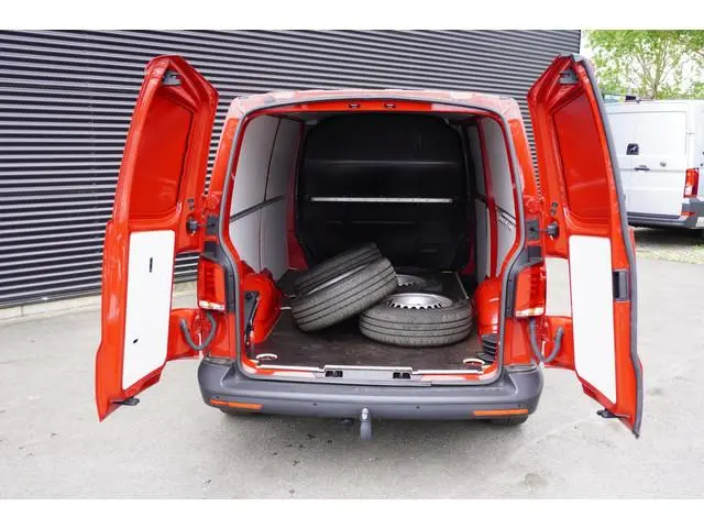 Volkswagen Transporter 150PK Automaat L2H1 Apple Carplay Camera Cruise PDC Standkachel Stoelverwarmi...