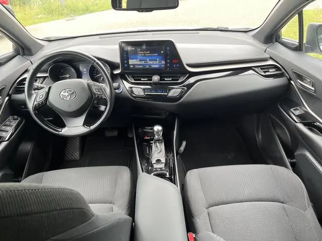 Toyota C-HR 1.8 Hybrid Dynamic / Automaat / Camera / Climate / Stoelverw. / 18'' LMV / LED /