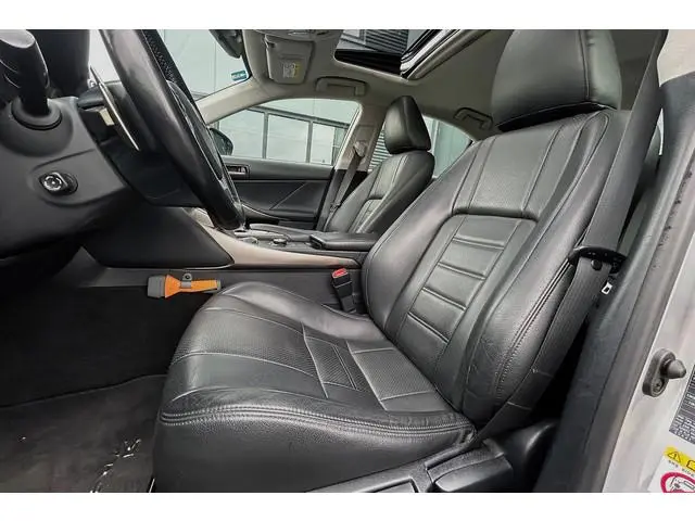 Lexus IS 300h Hybrid Sport Edition SUNROOF LEER 18"