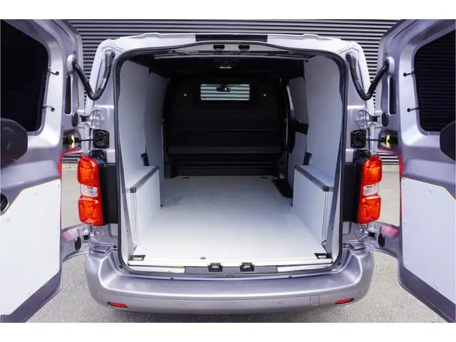Opel Vivaro 180pk Automaat L2 MARGE Navigatie Camera Head-up display Apple carplay Cruise control Pa...