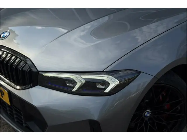 BMW 3-serie Touring 330e M-Sport Pro | Widescreen | Memory | Camera | Laserlight | Adaptive Cruise