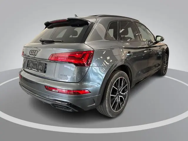 Audi Q5 50 TFSIe 299pk S-Tronic S Edition Competition · Panoramadak · Camera · Inklap. Trekhaak · St...