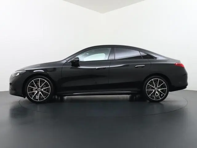 Mercedes-Benz CLA 250+ Launch Edition 85 kWh Accu | Memorystoelen | Warmtepomp | Multibeam Led | Sto...