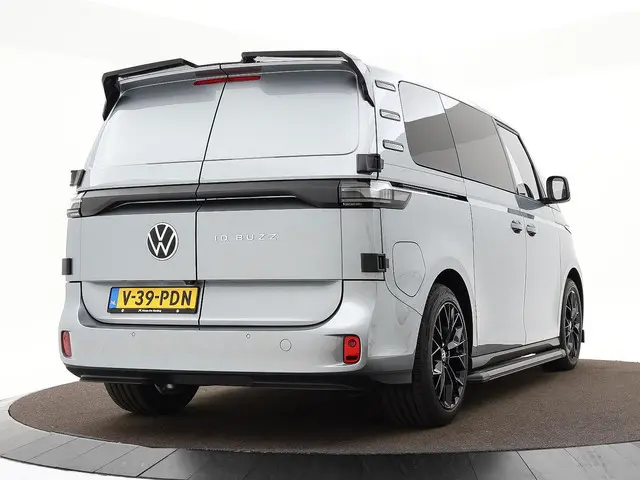 Volkswagen Bedrijfswagens ID. Buzz Cargo Bulli Edition 79kWh 286pk · Sidesteps · Achterspoiler · Voo...