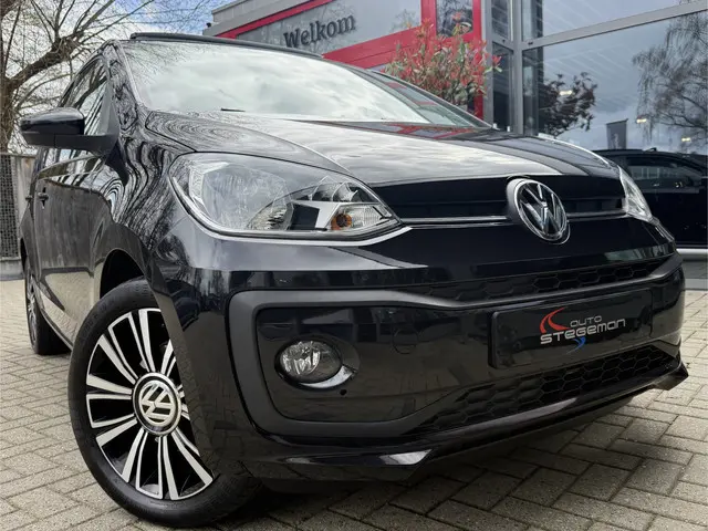 Volkswagen Up! 1.0 5 DRS *!* HIGH UP *!* AUTOMAAT *!* PANORAMADAK/ NAVI/ 16 INCH/ STOELVERWARMING/ P...