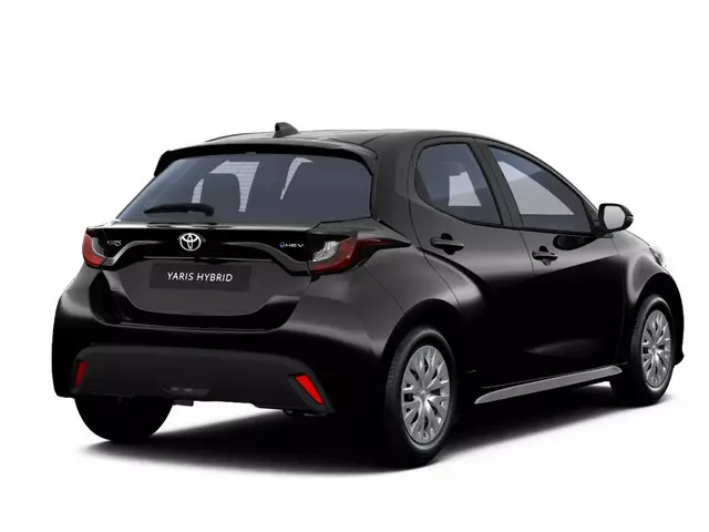 Toyota Yaris 1.5 Hybrid 115 Comfort, Nieuw en snel leverbaar met €3.500,- voordeel!