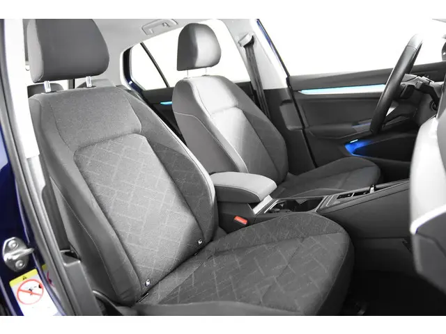 Volkswagen Golf 1.5 eTSI Life *1ste Eigenaar*Navigatie*Ambiente*Camera*