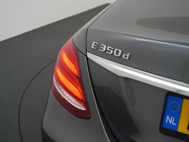 Mercedes-Benz E-klasse E 350 d Prestige Plus AMG line | BTW Luchtvering Burmester Memory Rijassisten...