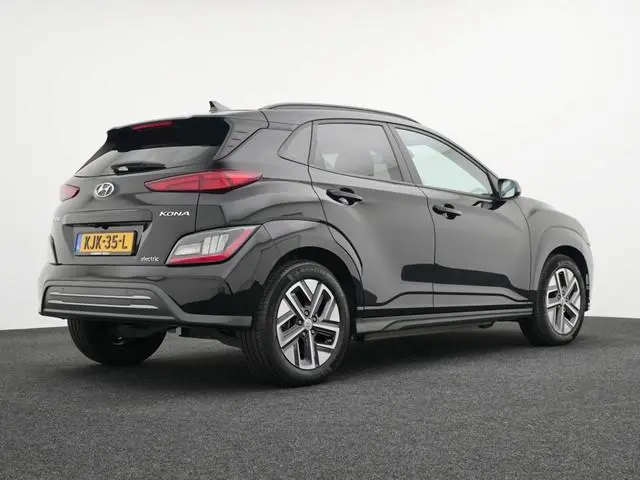 Hyundai Kona EV Fashion 64 kWh | 3-Fase | LED | Stoelverwarming