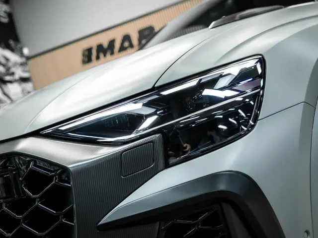 Audi RSQ8