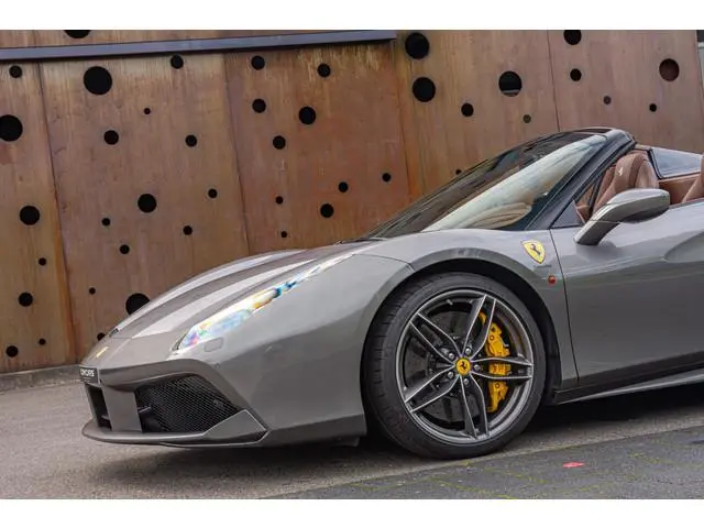 Ferrari 488