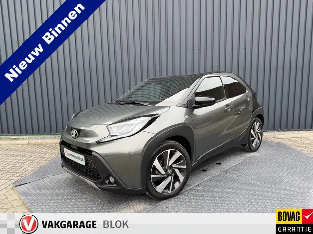 Toyota Aygo X 1.0 VVT-i S-CVT Premium | Nieuwstaat | 10 jaar GARANTIE | Rijklaar!!