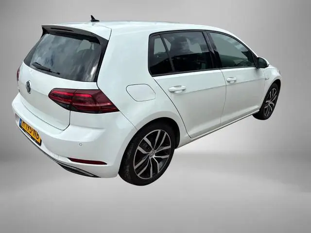 Volkswagen e-Golf 136pk E-DITION · Keyless · Camera · Apple/Android Car Play · P-Sensoren · Virtual...