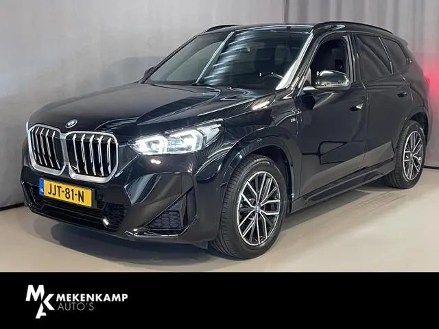 BMW X1 xDrive 25e M-Sport Shadow Line 18''/Sportstoelen/Keyless/Stoelverwarming/Camera/Elektrisch kl...