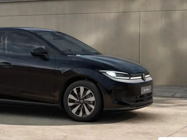 Volkswagen ID. Polo Life First Edition 52 kWh accu, 211 PK · Achteruitrijcamera · Voorstoelen en stu...