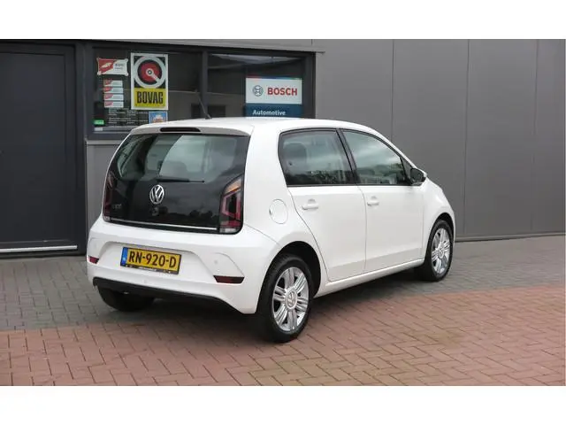 Volkswagen Up! 1.0 BMT high up!  (Facelift) , Cruise control , Parkeersensor, Navi via APP, Lichtmet...