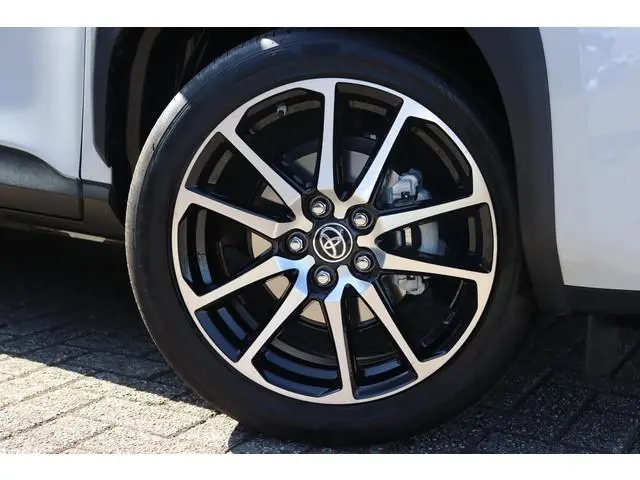 Toyota Yaris Cross 1.5 Hybrid GR Sport, Head up display, JBL-audio, Stuurverwarming, Parkeersensoren