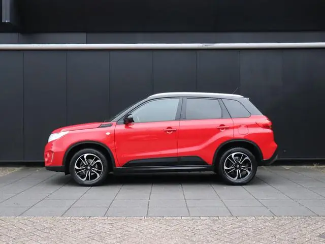 Suzuki Vitara 1.6 Exclusive | AUT. | TREKHAAK | CAMERA | NAVI | STOELVERW. | CRUISE |