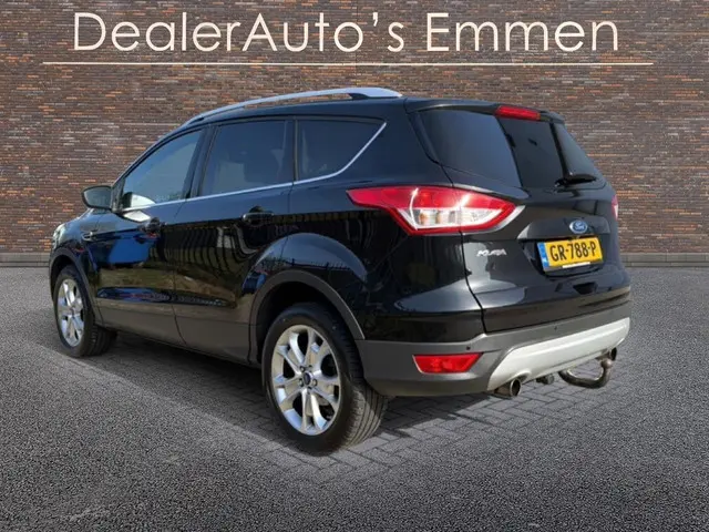 Ford Kuga 1.5 Titanium LEDER ECC LMV TREKHAAK