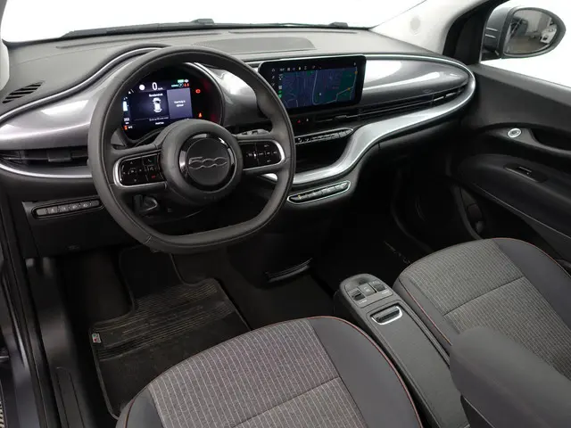Fiat 500 Icon 42 kWh Aut- SOH 95%, Xenon Led, CarPlay, Android Auto, Camera, Virtual Cockpit