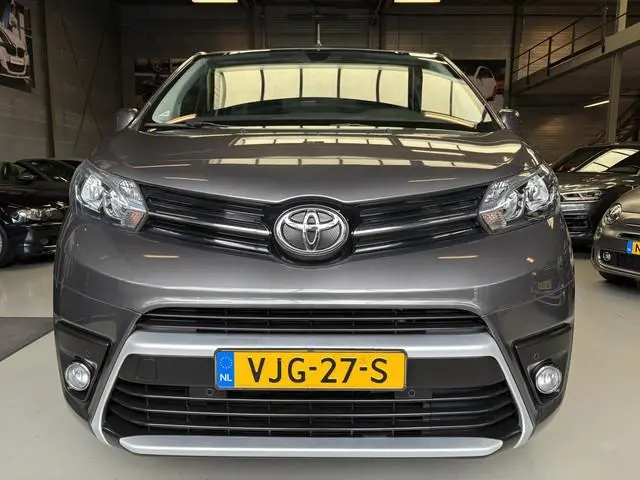 Toyota pro-ace