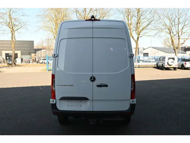 Mercedes-Benz eSprinter