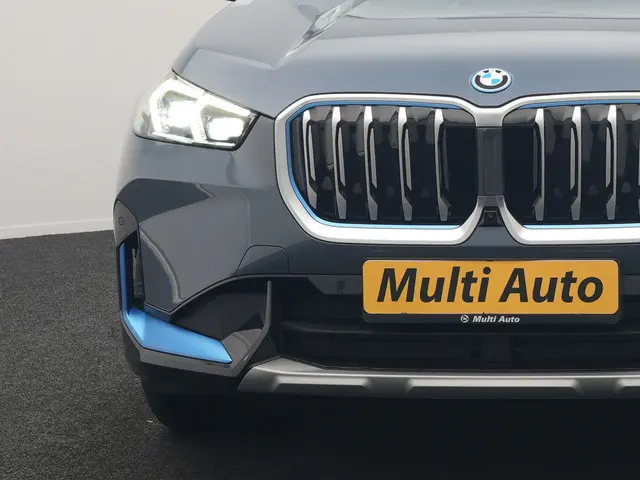 BMW iX1