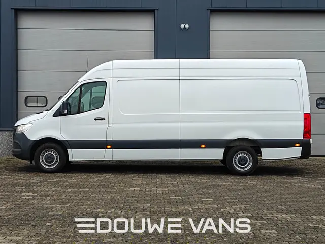Mercedes-Benz Sprinter 317 L3 H2 Automaat 3500kg Trekhaak MBUX Camera