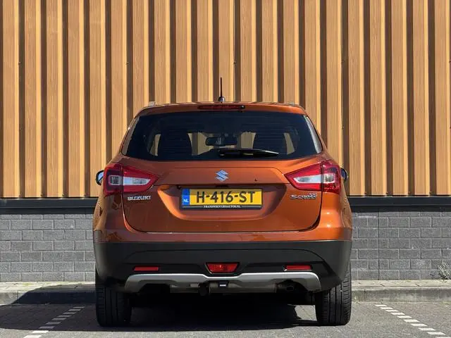 Suzuki S-Cross