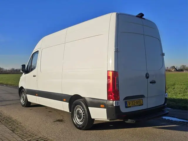 Mercedes-Benz Sprinter 315 1.9 CDI L2 H2 RWD - 150 Pk - Euro 6 - ParkeerCamera - MBUX - Airco - Crui...